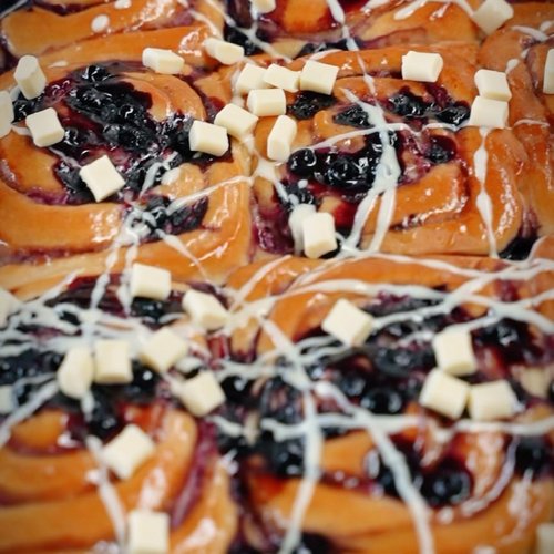 💛 Blueberry Roll! Jetzt neu! OMG! Ab morgen in allen Sternenbäckereien für euch verfügbar! ☝️😍

#regional #tradition...